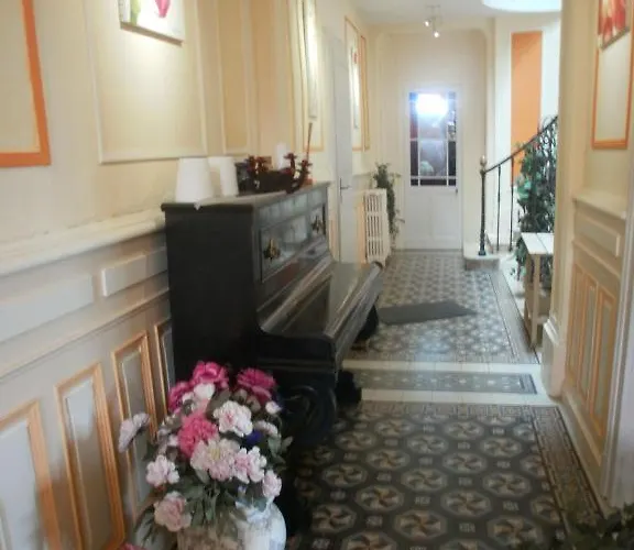 Le Jardin Des Lys Bed & Breakfast Gemmelaincourt