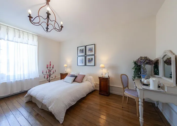 Le Jardin Des Lys Bed & Breakfast 4*