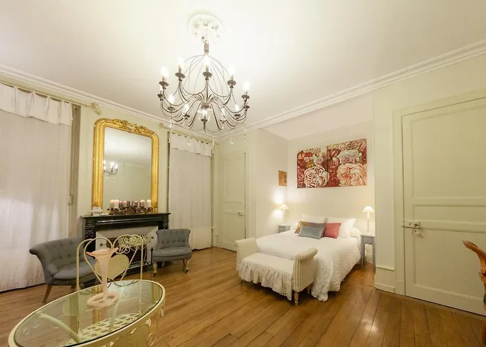 Le Jardin Des Lys Bed & Breakfast Gemmelaincourt