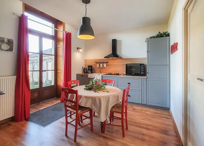 Le Jardin Des Lys Bed & Breakfast Gemmelaincourt